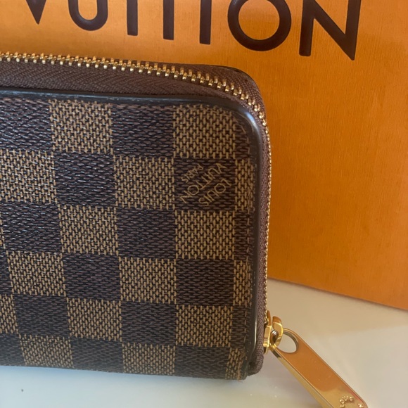 Louis Vuitton Zippy Wallet - Picture 6 of 11